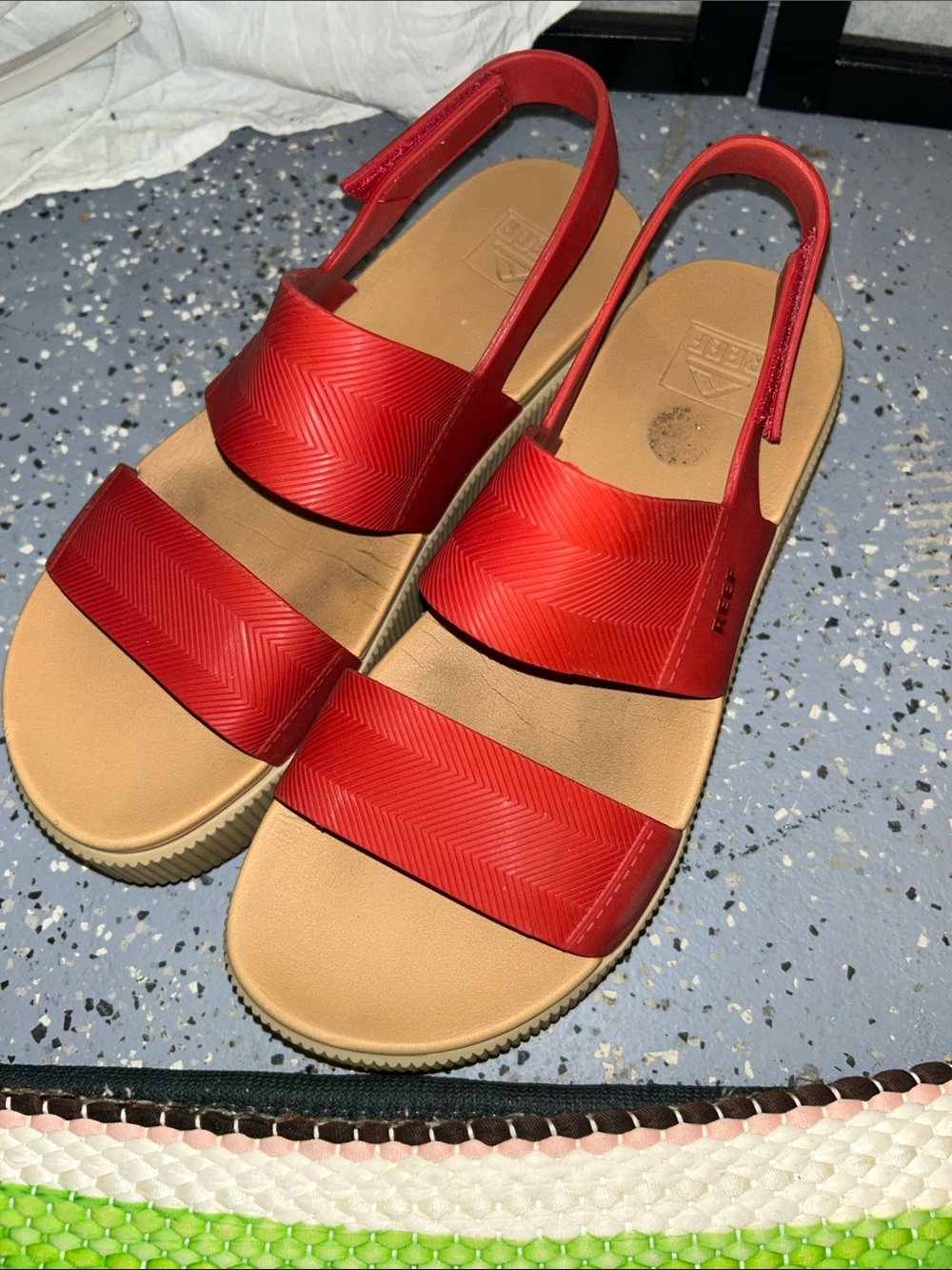 Reef Red Women’s Double-Strap Slingback Sandals size 10 GUC